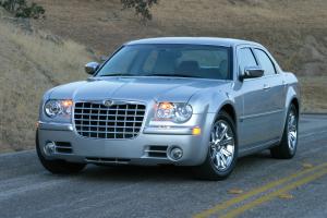 Chrysler 300C 2005 года